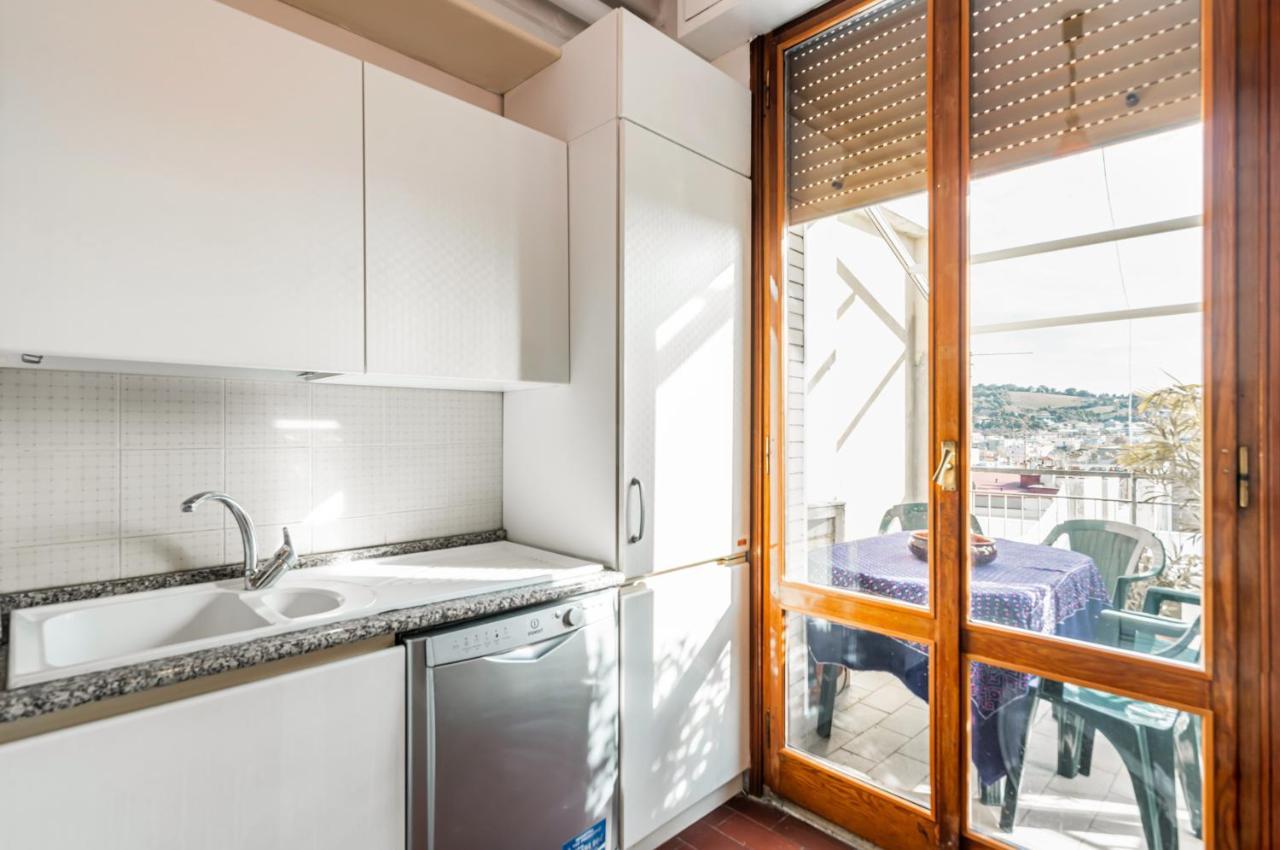 Attico Pisaurum - Central Apartment With Parking! Pesaro Kültér fotó